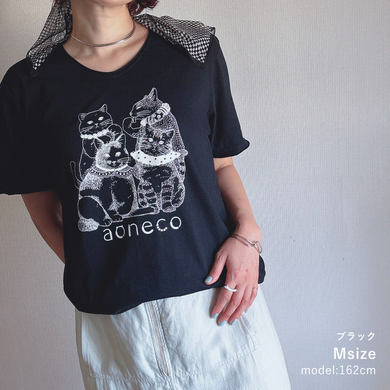 【直営限定】「4匹のネコ」プリントTシャツ