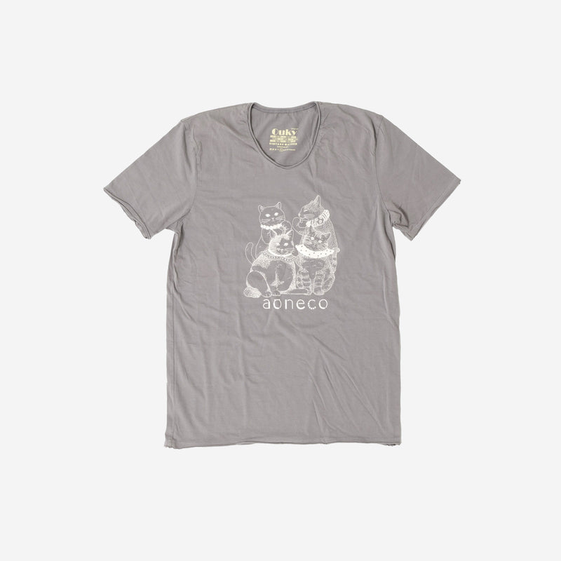 【直営限定】「4匹のネコ」プリントTシャツ