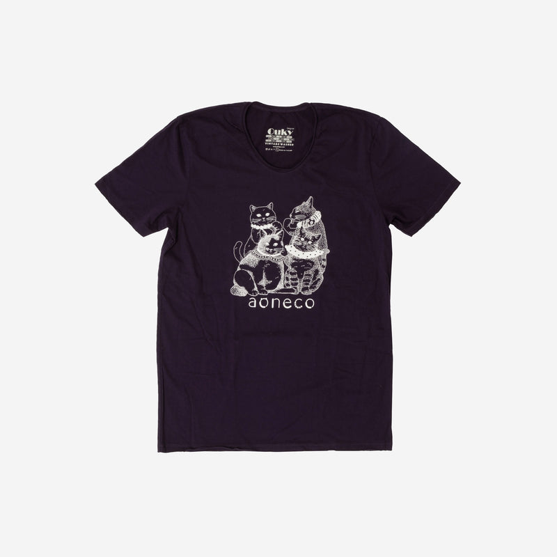 【直営限定】「4匹のネコ」プリントTシャツ