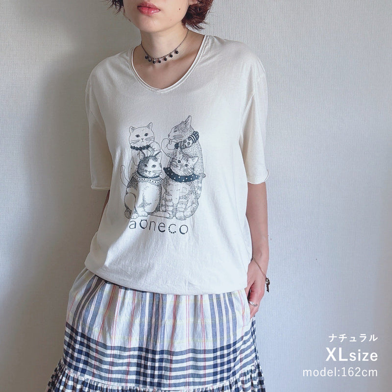 【直営限定】「4匹のネコ」プリントTシャツ